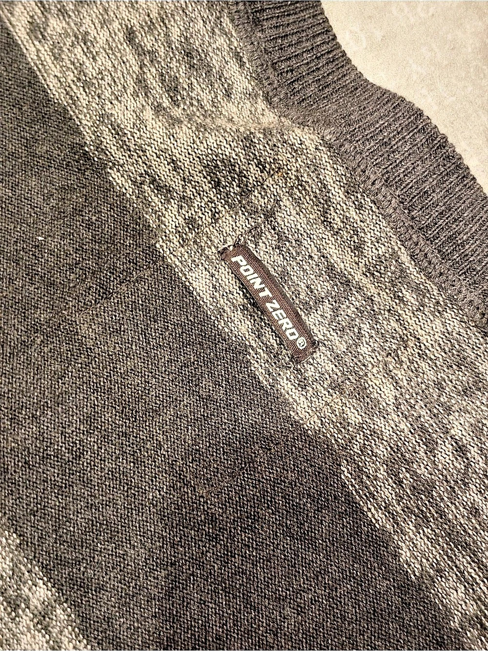 Point Zero Collection Men's Color Block Crewneck Sweater - Picture 5 of 6